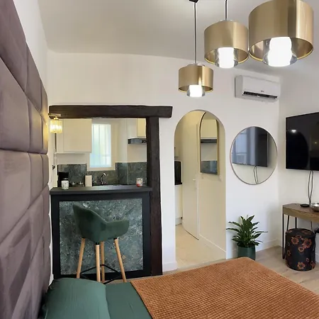 Le Petit Carlthon Cannes