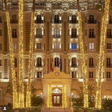 Le Petit Carlthon Apartman *