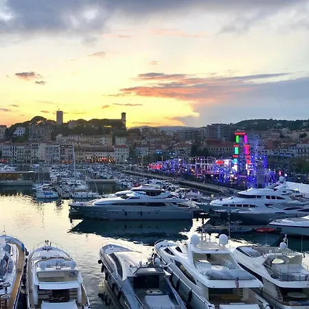 Appartement Le Petit Carlthon Cannes