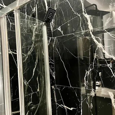 Le Petit Carlthon Appartement *