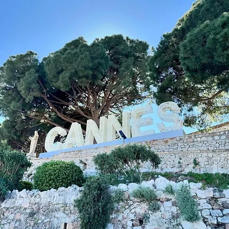 Le Petit Carlthon Cannes